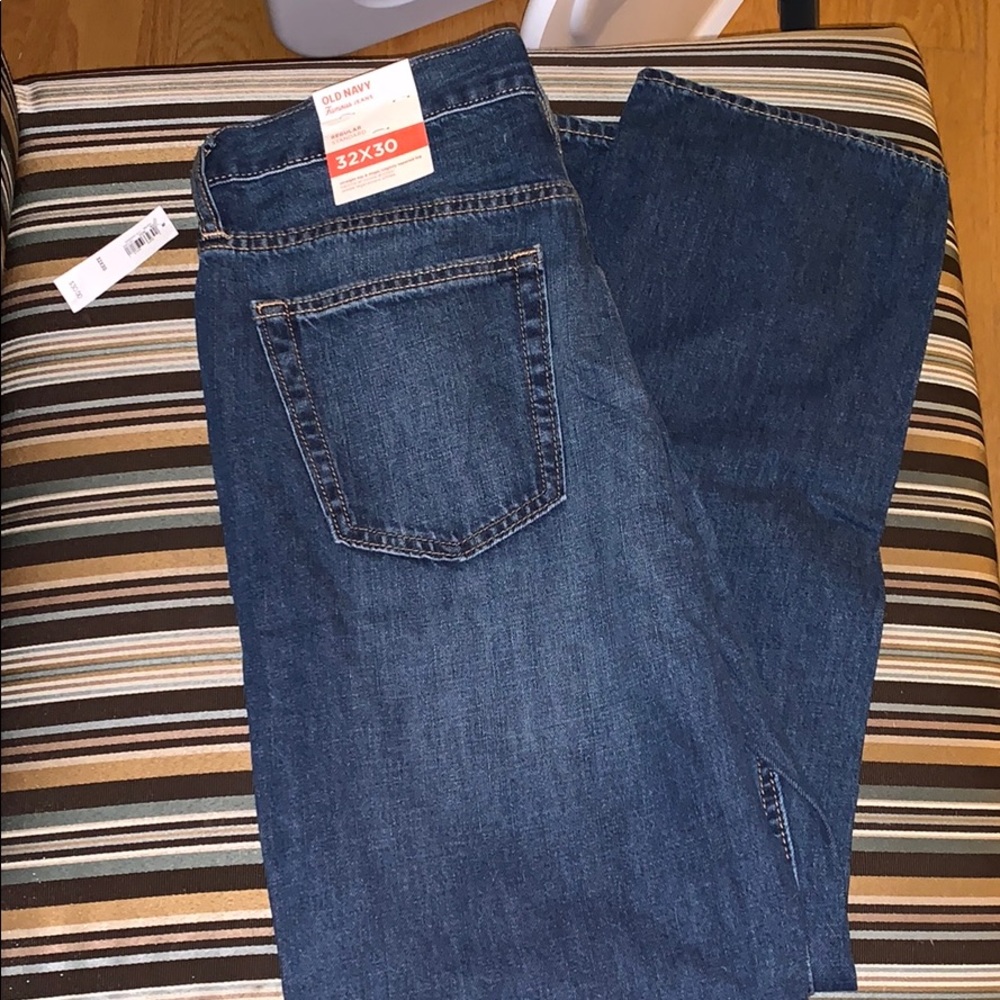 Old Navy straight leg medium wash jeans 32x30 NWT